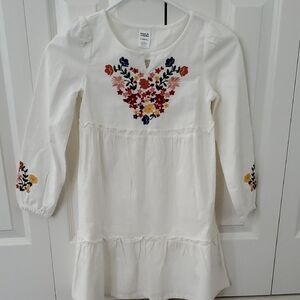 Girls' White Long-Sleeve Embroidered Floral Dress